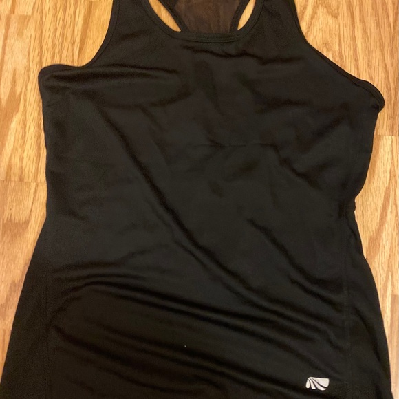 Athletic top for women - Picture 1 of 3